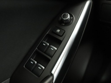 Mazda 6 III Kombi Facelifting 2.0 SKYACTIV-G 145KM 2016 Mazda 6 Tempomat Czujniki parkowania Automatyczna, zdjęcie 33