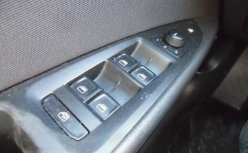 Seat Leon III SC 1.6 TDI 110KM 2015 Seat Leon 2015r, 1.6 TDI. Uszkodzony przod. 1.6 Diesel 110KM, zdjęcie 13