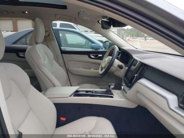 Volvo XC60 II 2020 Volvo XC 60 T5 Momentum 2020 2.0l 2.0 Benzyna 258KM, zdjęcie 7