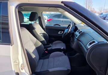 Skoda Fabia II Hatchback 1.2 i HTP 12V 70KM 2008 Skoda Fabia 1,2 Ben Klima 1.2 Benzyna 70KM, zdjęcie 7