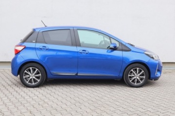 Toyota Yaris III Hatchback 5d Facelifting 2017 1.5 Dual VVT-iE 111KM 2020 Toyota Yaris 1.5 Dual VVT-i, Salon Polska, zdjęcie 5
