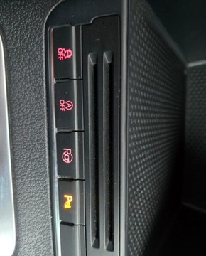 Volkswagen Tiguan I SUV Facelifting 2.0 TDI CR DPF BlueMotion 140KM 2012 Volkswagen Tiguan Swiezo sprowadzony Ubezpieczony Zarejestrowany 2.0, zdjęcie 24