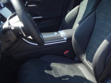 Mercedes Klasa C W206 Limuzyna 1.5 200 204KM 2025 C Klasa 200 4-Matic AMG 1.5 (204KM) 2025, zdjęcie 8