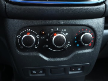 Dacia Lodgy Minivan Facelifting 1.5 Blue dCi 115KM 2021 Dacia Lodgy 1.5 Blue dCi, Salon Polska, zdjęcie 12