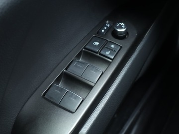 Toyota Camry IX Sedan 2.5 Hybrid Dynamic Force 218KM 2021 Toyota Camry 2.5 Hybrid, Salon Polska, zdjęcie 18