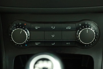 Mercedes Klasa B W246 Sports Tourer 180 BlueEFFICIENCY 122KM 2012 Mercedes B B 180, Salon Polska, Skóra, Klima, zdjęcie 9