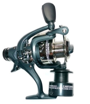 Набор для фидерной ловли: 2 удочки, 2 чехла на катушку.