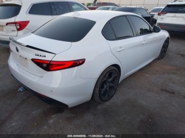 Alfa Romeo Giulia II Sedan 2.0 TBi 280KM 2019 Alfa Romeo Giulia Alfa Romeo Giulia Sport, od ubezpieczalni 2.0 Benzyna, zdjęcie 5