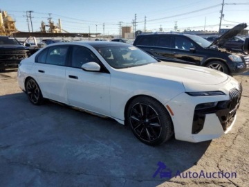BMW Seria 7 G70 2023 BMW Seria 7 2023 BMW 760 XI 4.4 Benzyna 536KM