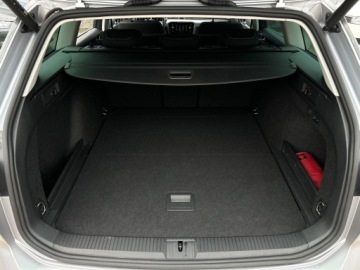 Volkswagen Passat B8 Variant Facelifting 2.0 TDI SCR 150KM 2023 Volkswagen Passat |Podgrzewana Kierownica| Masaż|, zdjęcie 34