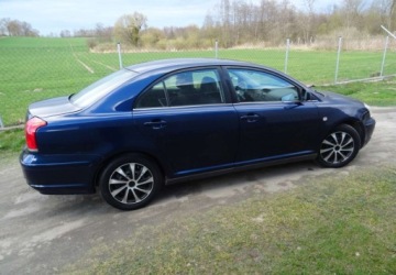 Toyota Avensis II Sedan 1.8 VVT-i 129KM 2004 Toyota Avensis 1.8ben,klima,zarejestrowana 1.8 Benzyna 129KM, zdjęcie 7