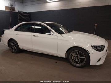 Mercedes Klasa E W213 2021 Mercedes-Benz Klasa E 2021 MERCEDES-BENZ E 350 4MATIC 2.0 Benzyna 255KM, zdjęcie 1