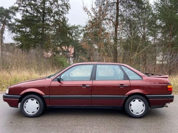 Volkswagen Passat B3 Sedan 2.0 115KM 1990 Volkswagen Passat Volkswagen Passat B3 Automat Sedan Welur Bordo Super Sta, zdjęcie 5
