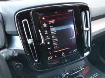 Volvo XC40 Crossover 2.0 T5 247KM 2019 Volvo XC 40 Full Opcja Kamera 360 4x4 Full LED Harman Kardon 2.0 Benzyna, zdjęcie 23