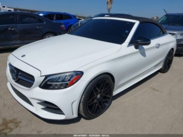 Mercedes Klasa C W205 2019 Mercedes-Benz Klasa C MERCEDES-BENZ C 300 2.0 Benzyna 255KM, zdjęcie 6
