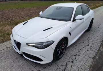 Alfa Romeo Giulia II Sedan 2.9 V6 510KM 2017 Alfa Romeo Giulia Alfa Romeo Giulia 2.9 V6 Bi-Turbo AT8 Quadrifoglio 2.9, zdjęcie 2