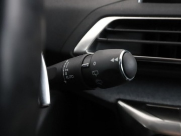 Peugeot 5008 II Crossover 1.5 BlueHDI 130KM 2019 Peugeot 5008 automat jasna tapicerka półskóry, zdjęcie 36