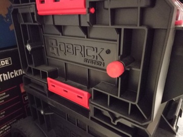 Ввертные вставки с накаткой M8 - для системы Qbrick 4 шт.