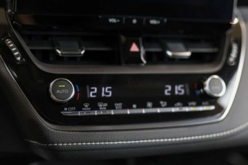 Toyota Corolla XII Sedan Facelifting 1.8 Hybrid 140KM 2023 Toyota Corolla 1.8 Hybrid Comfort 1.8 Hybryda 140KM, zdjęcie 16