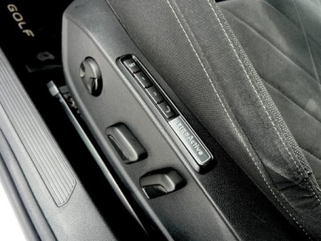 Volkswagen Golf VIII Variant 1.5 eTSI 150KM 2022 Volkswagen Golf APP!Tempomat ACC!Ambiente!Podgrzew, zdjęcie 13