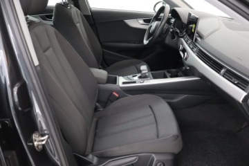 Audi A4 B9 Limousine Facelifting 2.0 35 TFSI 150KM 2020 Audi A4 35 TFSI, Automat, Navi, Klima, zdjęcie 8