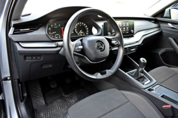 Skoda Octavia IV Liftback 1.5 TSI EVO 150KM 2023 Škoda Octavia Skoda Octavia Bezwypadkowy / Salon, zdjęcie 9