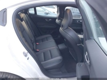 Volvo S60 III 2024 Volvo S60 Recharge Plug-In Hybrid T8 Ultimate Black Edition, 2024r., 4x4,, zdjęcie 10