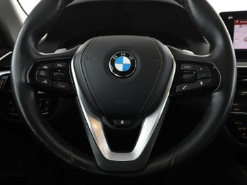 BMW Seria 5 G30-G31 Touring 530i 252KM 2018 BMW 530 4x4 automat skóra full LED navi panorama, zdjęcie 20