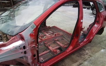 RENAULT KADJAR I KWIARTKA РАМА, ЛЕВАЯ СТОЙКА