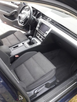 Volkswagen Passat B8 Variant 2.0 TDI 150KM 2015 Volkswagen Passat stan bardzo dobry, fotel kierowcy z masażem, zdjęcie 5