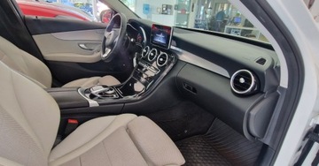 Mercedes Klasa C W205 Limuzyna 180 156KM 2018 Mercedes-Benz Klasa C C180 156KM FV23 W205 1.6 Benzyna 156KM, zdjęcie 14