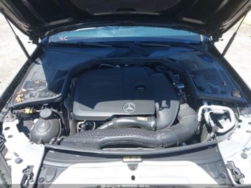 Mercedes Klasa C W205 2020 Mercedes-Benz Klasa C Mercedes-Benz C-Class 300 2.0 Benzyna 255KM, zdjęcie 9