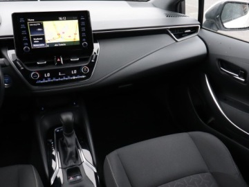 Toyota Corolla XII Hatchback 1.8 Hybrid 122KM 2021 Toyota Corolla 1.8 Hybrid, Automat, Navi, Klima, zdjęcie 7
