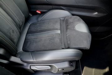 Peugeot 5008 II Crossover Facelifting 1.6 PureTech 180KM 2022 Peugeot 5008 GT kamera Skora adc NawI, zdjęcie 24