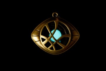 Брелок Dr. Strange Eye of Agamotto, СВЕТЯЩИЙСЯ металл PL