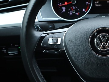 Volkswagen Passat B8 Limousine 1.8 TSI BlueMotion Technology 180KM 2015 VW Passat 1.8 TSI, Salon Polska, Automat, Navi, zdjęcie 18