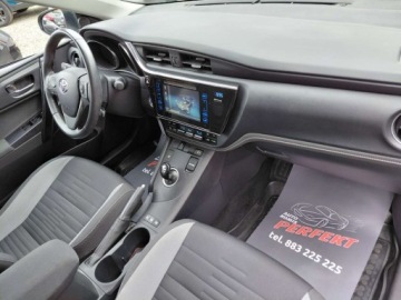 Toyota Auris II 2015 Toyota Auris Kamera Klimatronik Sensor Automat Hybryda 1.8 Hybryda 99KM, zdjęcie 14