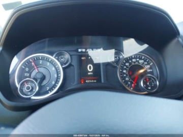  RAM 2500 2023r., 4x4, 6.4L 6.4 Benzyna 410KM, zdjęcie 10