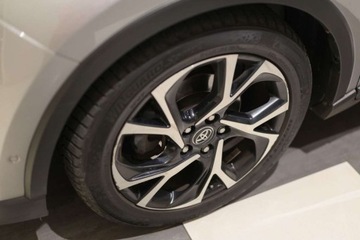 Toyota C-HR I Crossover 1.8 Hybrid 122KM 2016 Toyota C-HR 1.8 Hybrid Dynamic 1.8 Hybryda 122KM, zdjęcie 28