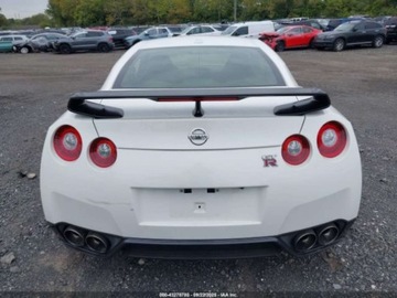 Nissan GT-R 2016 Nissan GT-R Black Edition 2016 3.8l 3.8 Benzyna 545KM, zdjęcie 4