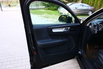 Volvo XC40 Crossover 2.0 D3 150KM 2019 Volvo XC 40 D3 150KM Panorama dachKamery 360NaviAlu 19 caliLadne Auto FV23, zdjęcie 24