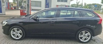 Volvo V60 I 2013 Volvo V60 Volvo V60 D6 AWD Plug-in Hybrid Summum 2.4 Hybryda Plug-in 220KM, zdjęcie 24
