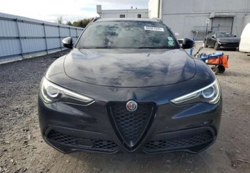 Alfa Romeo Stelvio SUV Facelifting 2.0 Turbo 200KM 2022 Alfa Romeo Stelvio Auta z USA - Zapytaj o wiecej ofert 2.0 Benzyna 200KM, zdjęcie 2