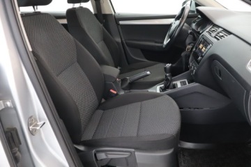 Skoda Octavia III Kombi 1.6 TDI CR DPF 110KM 2015 Skoda Octavia 1.6 TDI, Salon Polska, Klima, zdjęcie 8