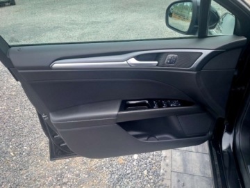 Ford Mondeo V Kombi 1.6 TDCi 115KM 2015 Ford Mondeo Ford Mondeo 1.6 TDCi Platinium X Plus (Titanium) 1.6 Diesel, zdjęcie 12