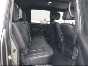 Nissan Titan 2024 Nissan Titan Pro-4x 2024 5.6 Benzyna 400KM, zdjęcie 12