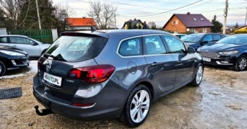 Opel Astra J Sports Tourer 1.4 Turbo ECOTEC 140KM 2011 Opel Astra BENZYNA AUTOMAT bogata wersja COSMO nawigacja okazja 1.4, zdjęcie 13