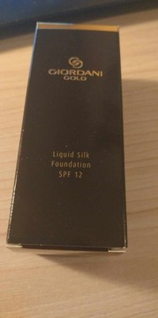 Oriflame Giordani Gold Liquid Silk Light Ivory podkład do twarzy 30 ml