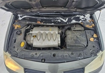 Renault Megane II Sedan 1.6 i 16V 115KM 2003 Renault Megane Renault Megane 1.6 Pack Expression 1.6 Benzyna 115KM, zdjęcie 7