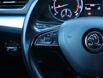 Skoda Superb III Liftback 1.8 TSI 180KM 2017 Skoda Superb 1.8 TSI, Salon Polska, Serwis ASO, zdjęcie 21